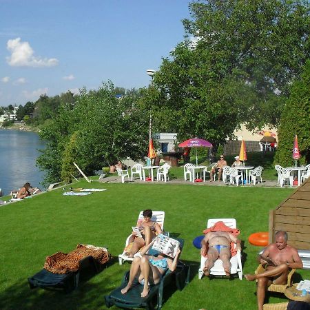 Hotel Fortuna Szenc Kültér fotó
