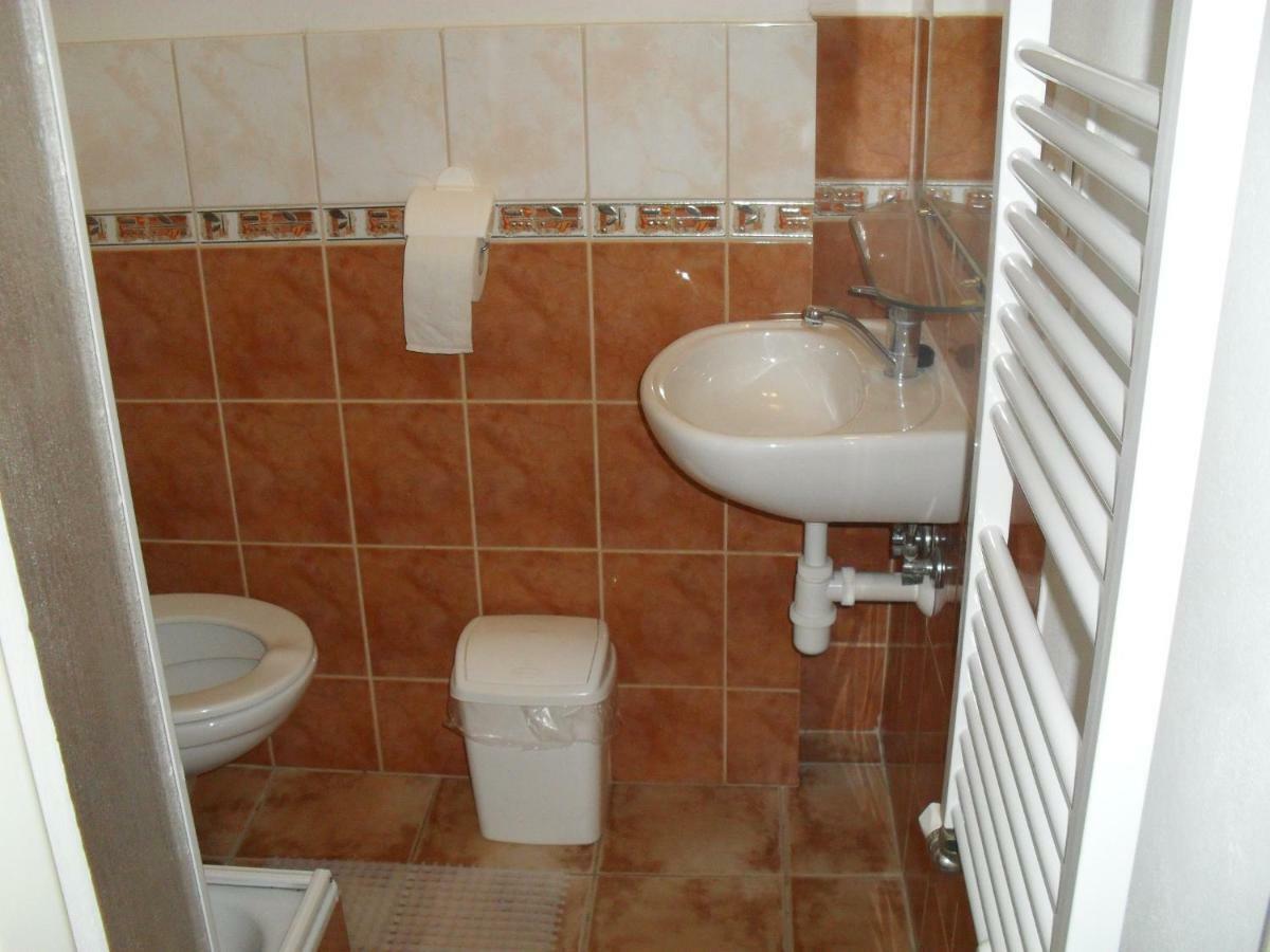 Hotel Fortuna Szenc Kültér fotó